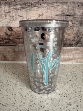 😍FREE😍 Silver Leopard Acrylic Bride/WifeTumbler with Blue Script Name